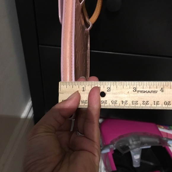Authentic LV crossbody soft pink - Picture 3 of 4